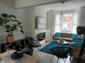 Antonio Street Residence, entire house with free wifi and free parking on the street